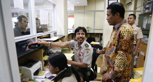 Sidak di Karantina Surabaya, Mentan Cek Kemudahan Perijinan dan Disiplin Pegawai