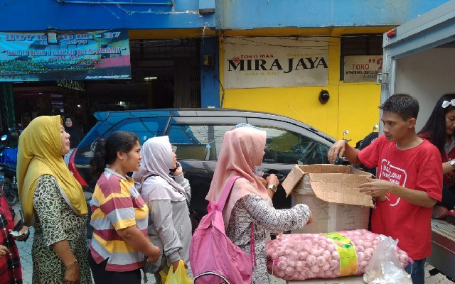 Foto : Gelar Pasar Murah Yang Dilaksanakan oleh Kementerian Pertanian Untuk Menjaga Harga Stabil