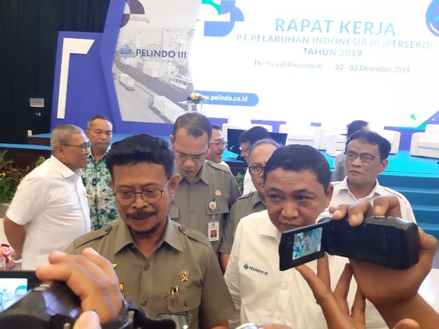 Foto : Mentan SYL hadir di Rapat Kerja Pelindo III di Surabaya.