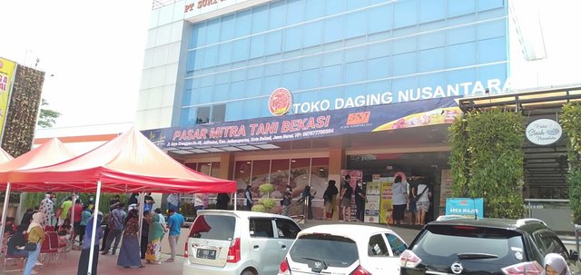 Di Bekasi, Pasar Mitra Tani Kementan Juga Diserbu Pembeli