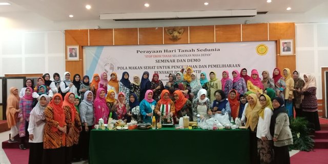 Foto : Perayaan Hari Tanah Sedunia