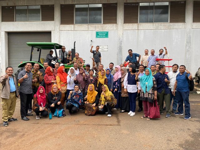 Foto: Para widyaiswara mengunjungi Balai Besar Pengembangan Mekanisasi Pertanian.