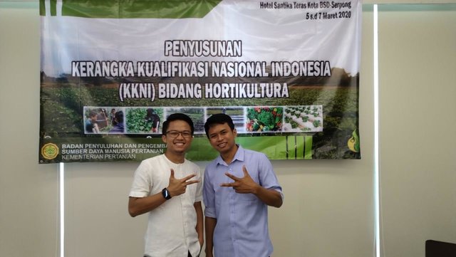 Foto : Duta Petani Milenial Sandi Okta Dan Rachmad Yogi, Pada Acara Penyusunan KKNI Hortikultura