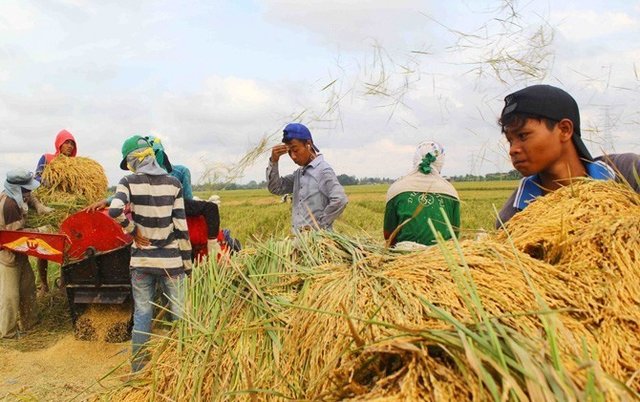 Inul Daratista Berterimakasih Kepada Para Petani Indonesia