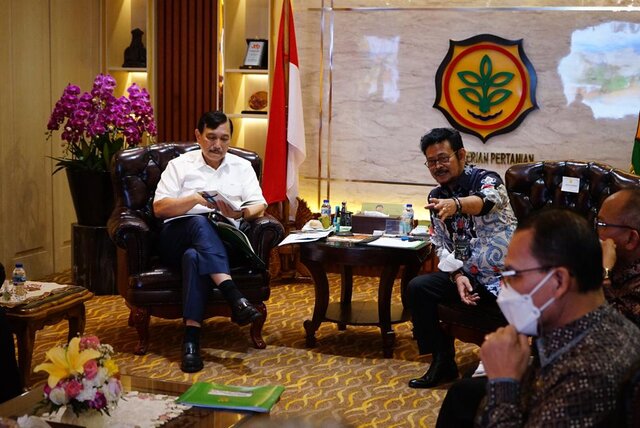 Menko Luhut Bahas Food Estate di Kementan, Minta PUPR Segera Bangun Irigasi dan Infrastruktur Lainnya