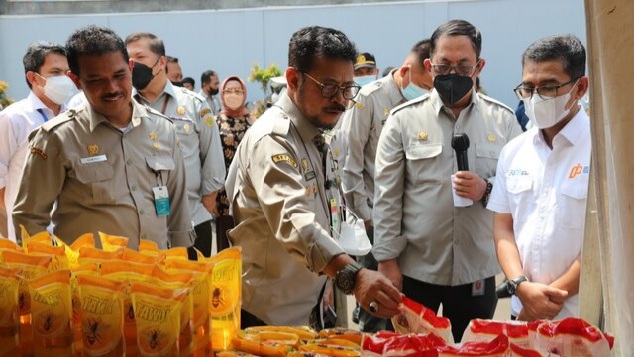 Pastikan Ketersediaan Pangan Strategis, Mentan SYL Kunjungi Bazar Murah Pasar Tani