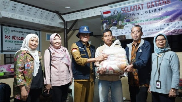 Kementan Kembali Salurkan Bantuan Kepada Masyarakat Terdampak Gempa Cianjur
