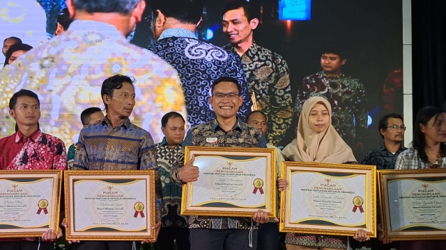 Jalankan Bisnis Ternak ala Milenial, Petani Muda asal Jogja Raih Sertifikat Emas  Menteri Pertanian RI