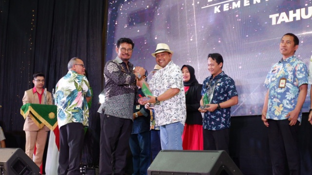 Berkomitmen Wujudka Keterbukaan Informasi Publik, 2 Satker Polbangtan YOMA Raih Predikat Informatif dalam Ajang Penganugerahan KIP