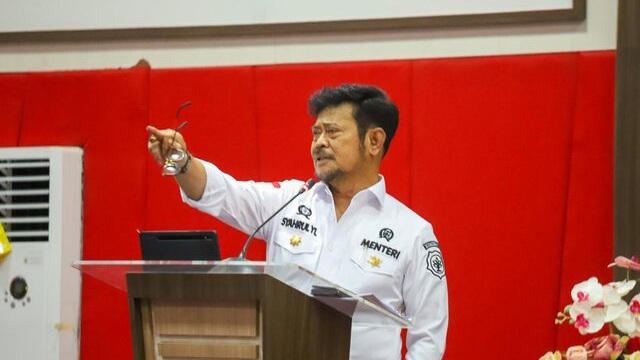 Mentan SYL Beri Kuliah Umum di Dies Natalis ke-71 FH Unhas