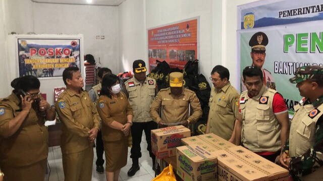 Kementan Beri Bantuan Pangan 1,2 Ton untuk Warga Puncak Papua