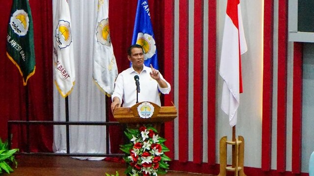 Mentan Amran Kuliah Umum di Unsulbar: Generasi Muda Penentu Masa Depan Pertanian Indonesia