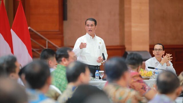 Mentan Amran Pacu Pengembangan 800 Ribu Hektare Perkebunan Strategis