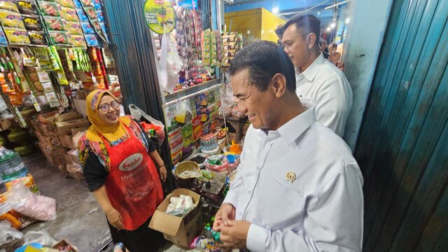 Mentan Amran : SPHP Masif Digelontorkan, Harga Beras Berangsur Turun