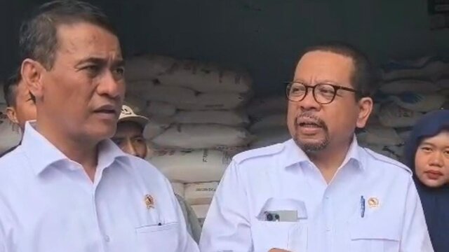 KSP Qodari Turut Senang Petani Bahagia, Harga Pupuk Kian Murah KSP Qodari Turut Senang Petani Bahagia, Harga Pupuk Kian Murah