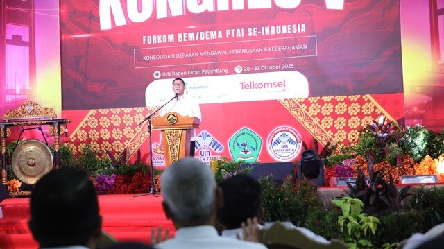 Wamentan Sudaryono Guncang Kampus UIN Palembang, Tantang Generasi Muda Jadi Petani Milenial Penggerak Ekspor Wamentan Sudaryono Guncang Kampus UIN Palembang, Tantang Generasi Muda Jadi Petani Milenial Penggerak Ekspor