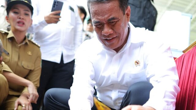 Pengembangan Pertanian Lewat Keunggulan Komparatif Wilayah, Mentan Amran Akselerasi Pengembangan Kelapa di Malut Pengembangan Pertanian Lewat Keunggulan Komparatif Wilayah, Mentan Amran Akselerasi Pengembangan Kelapa di Malut