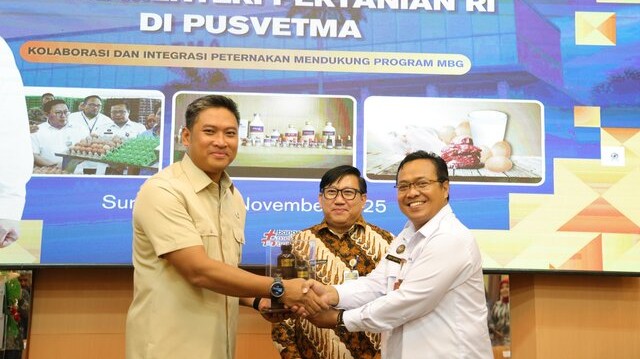 Kunjungi Pusvetma, Wamentan Sudaryono : Indonesia Mampu Produksi Vaksin Hewan Secara Mandiri Kunjungi Pusvetma, Wamentan Sudaryono : Indonesia Mampu Produksi Vaksin Hewan Secara Mandiri