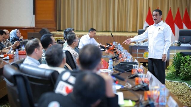 Harga Telur Ditingkat Peternak Stabil, Produksi Surplus, Pinsar : Kalo Begitu, Siapa Yang Bermain