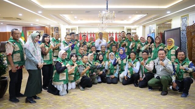 Mentan Amran Ajak Penyuluh Kawal Swasembada Pangan, Penyuluh Siap Satu Komando Mentan Amran Ajak Penyuluh Kawal Swasembada Pangan, Penyuluh Siap Satu Komando