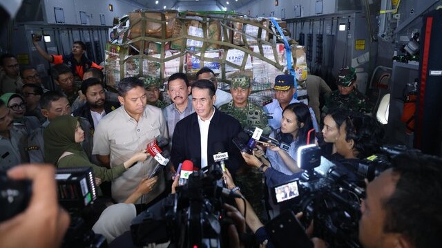 Bahu-Membahu untuk Korban Bencana di Sumatra: Mentan Amran Apresiasi Kerja Sama TNI/Polri Bahu-Membahu untuk Korban Bencana di Sumatra: Mentan Amran Apresiasi Kerja Sama TNI/Polri