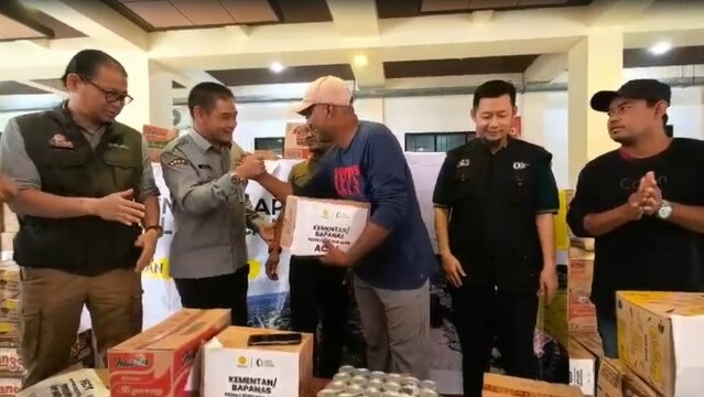 Wali Kota Lhokseumawe: Mentan Amran Tanggap dan Cepat Bantu Masyarakat Aceh Wali Kota Lhokseumawe: Mentan Amran Tanggap dan Cepat Bantu Masyarakat Aceh