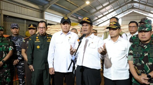 Beras Ilegal Bukan Sekadar Kerugian Negara, Mentan Amran: Ancaman Bagi Petani dan Motivasi Produksi