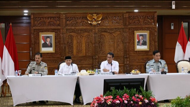 Tindak Tegas 13 Pegawai Kementan Terbukti Judol, Mentan Amran : Dicopot Permanen, Titik Tindak Tegas 13 Pegawai Kementan Terbukti Judol, Mentan Amran : Dicopot Permanen, Titik