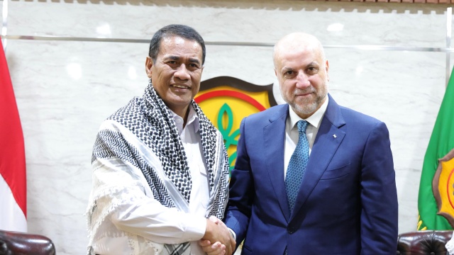 Mentan Amran Berikan Beasiswa untuk 20 Mahasiswa Palestina, Dorong Kerja Sama Pendidikan dan Pertanian Mentan Amran Berikan Beasiswa untuk 20 Mahasiswa Palestina, Dorong Kerja Sama Pendidikan dan Pertanian